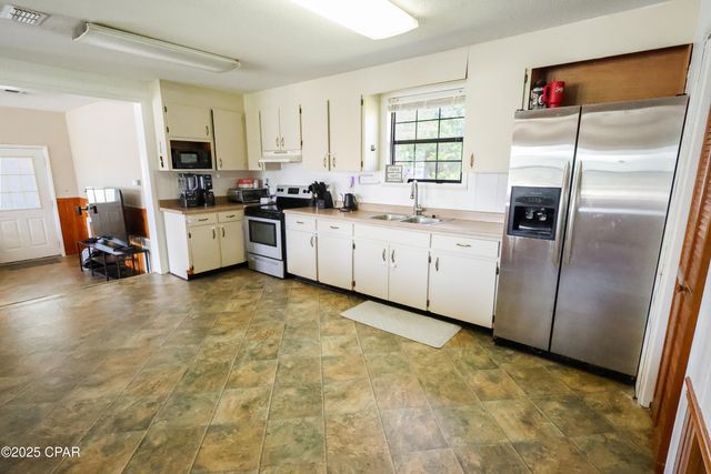 12708 NW Pea Ridge Road, Bristol, FL 32321