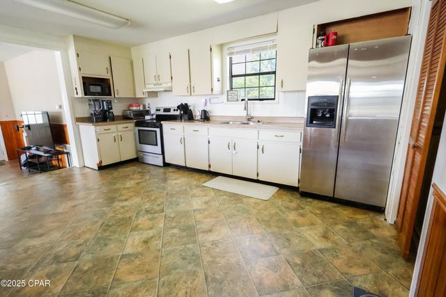 12708 NW Pea Ridge Road, Bristol, FL 32321