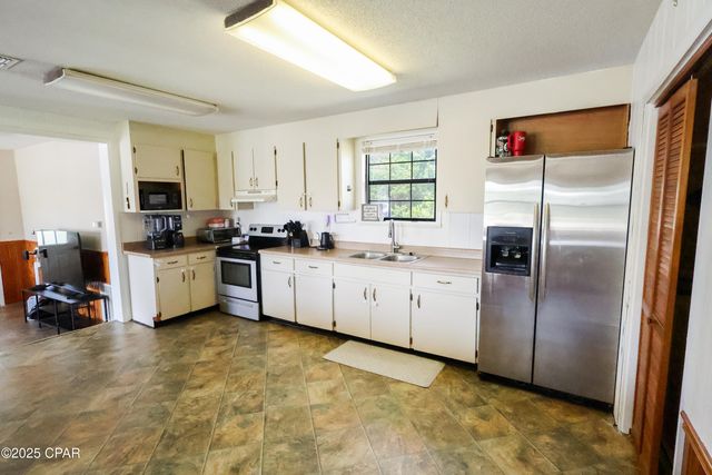 12708 NW Pea Ridge Road, Bristol, FL 32321