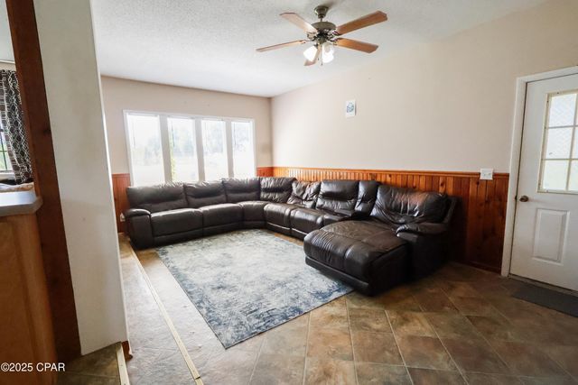 12708 NW Pea Ridge Road, Bristol, FL 32321