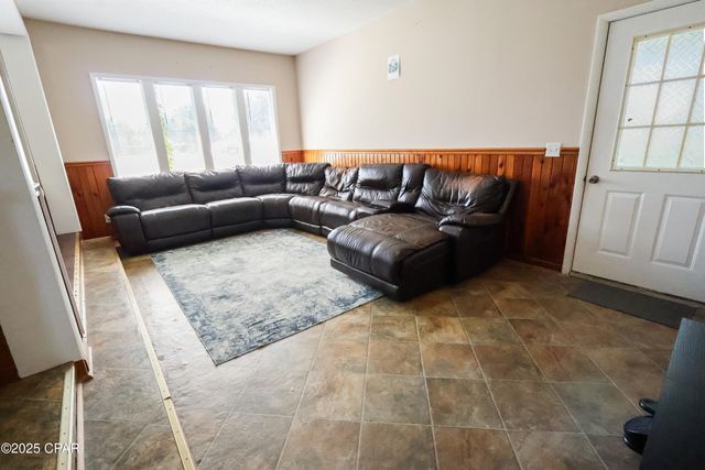 12708 NW Pea Ridge Road, Bristol, FL 32321