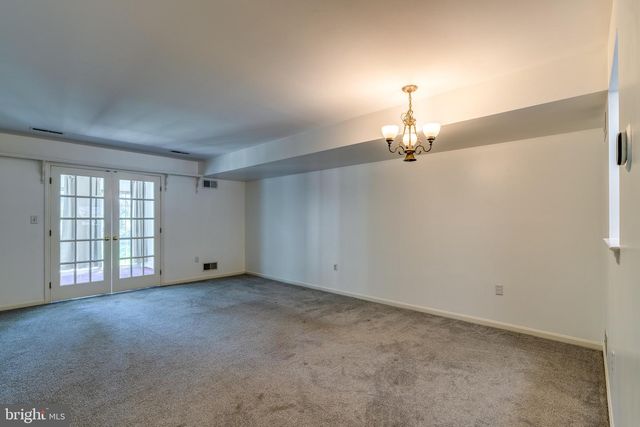 4 ACORN BLVD, Lancaster, PA 17602