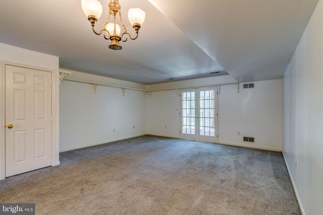 4 ACORN BLVD, Lancaster, PA 17602
