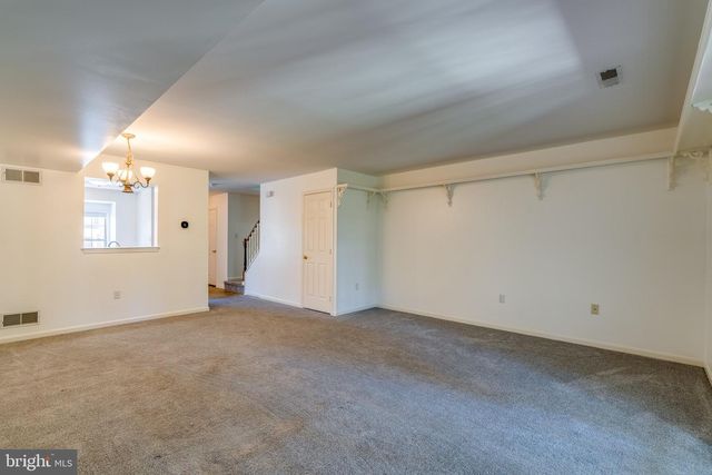 4 ACORN BLVD, Lancaster, PA 17602