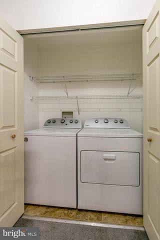 4 ACORN BLVD, Lancaster, PA 17602