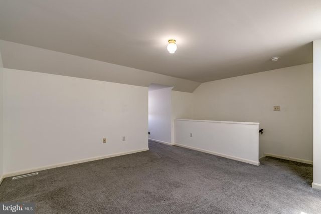 4 ACORN BLVD, Lancaster, PA 17602