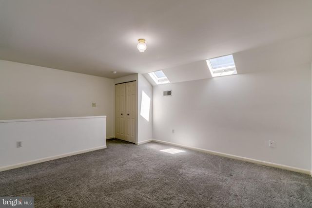 4 ACORN BLVD, Lancaster, PA 17602