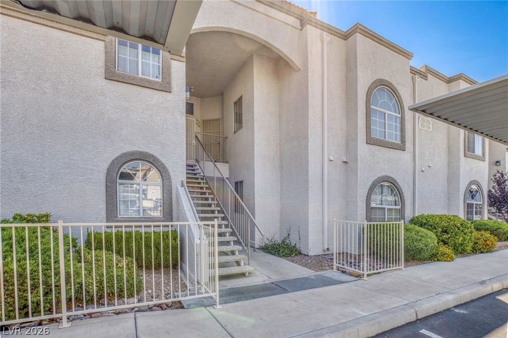 3125 North Buffalo Drive 2153, Las Vegas, NV 89128 — photo 2