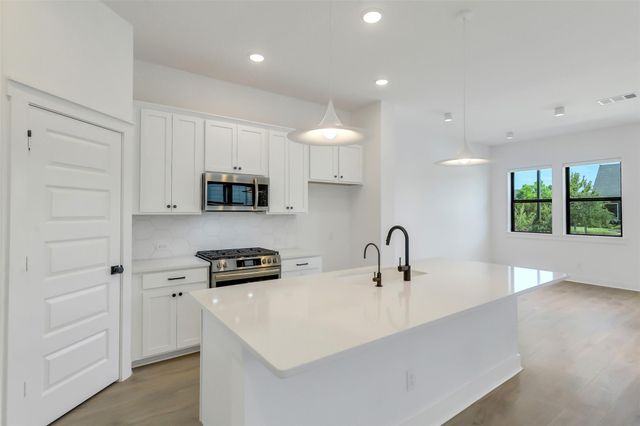 18651 Parkland Row Drive, Cypress, TX 77433