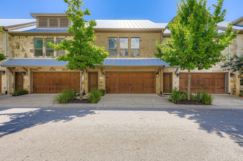 1213 Highknoll LN, Georgetown, TX 78628