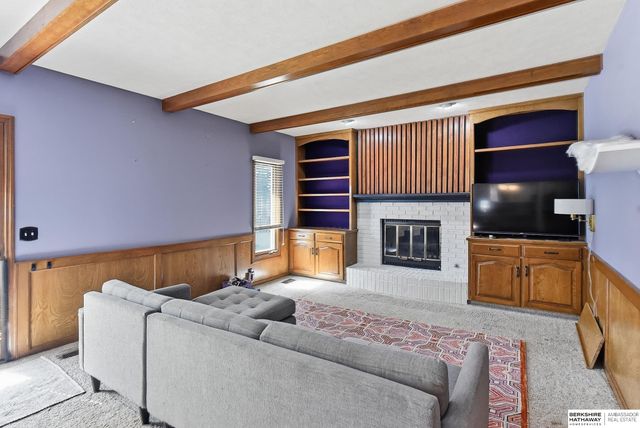 1212 Cedarwoods Drive, Papillion, NE 68046