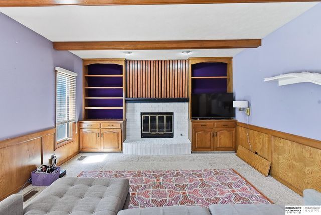 1212 Cedarwoods Drive, Papillion, NE 68046