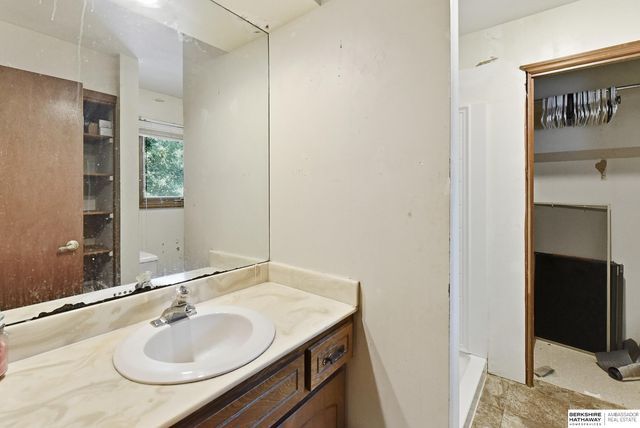 1212 Cedarwoods Drive, Papillion, NE 68046