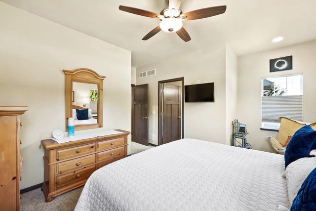 661 Burnt Sienna Drive, Middleton, WI 53562