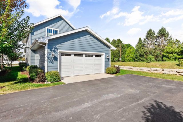 661 Burnt Sienna Drive, Middleton, WI 53562