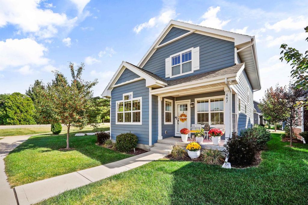 661 Burnt Sienna Drive, Middleton, WI 53562