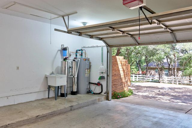 125 Ridgewood CV, Georgetown, TX 78633