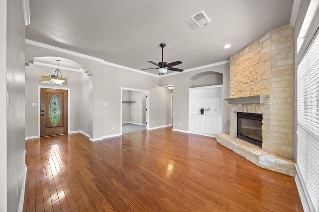 125 Ridgewood CV, Georgetown, TX 78633