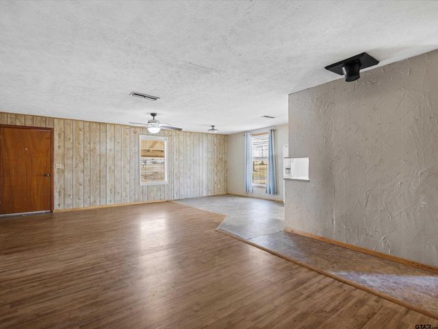 1176 FM 2088, Gilmer, TX 75644