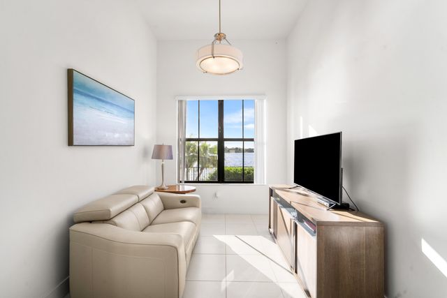 8681 Waterview Terrace, Parkland, FL 33076