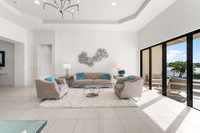 8681 Waterview Terrace, Parkland, FL 33076