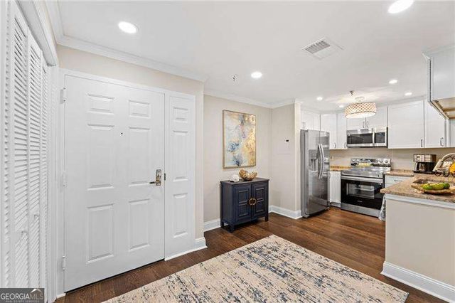 1800 Clairmont Lake, Decatur, GA 30033