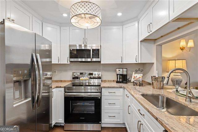 1800 Clairmont Lake, Decatur, GA 30033