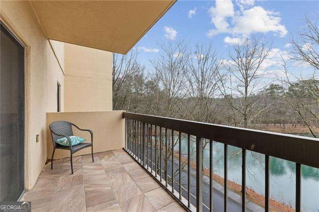 1800 Clairmont Lake, Decatur, GA 30033