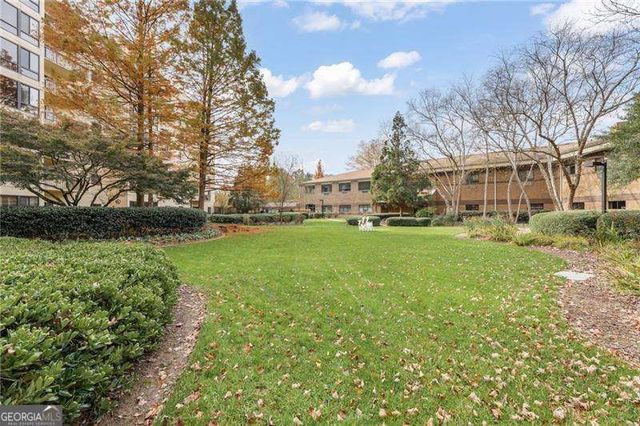 1800 Clairmont Lake, Decatur, GA 30033