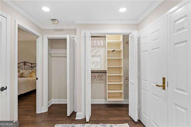 1800 Clairmont Lake, Decatur, GA 30033