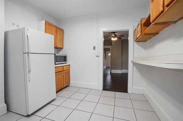 206 W WISCONSIN AVENUE, Deland, FL 32720