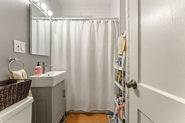 238 S Huntington Ave 5, Boston, MA 02130