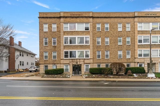 238 S Huntington Ave 5, Boston, MA 02130