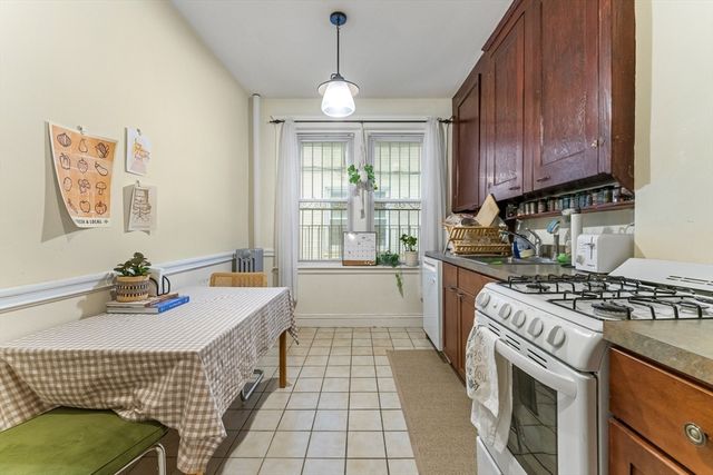 238 S Huntington Ave 5, Boston, MA 02130