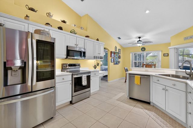 15 CRANDON COURT, Palm Coast, FL 32137