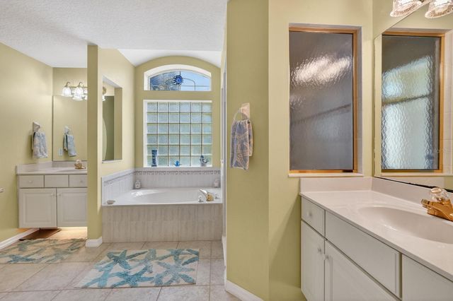 15 CRANDON COURT, Palm Coast, FL 32137