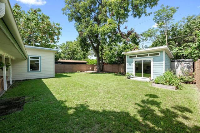 5008 W Frances PL, Austin, TX 78731