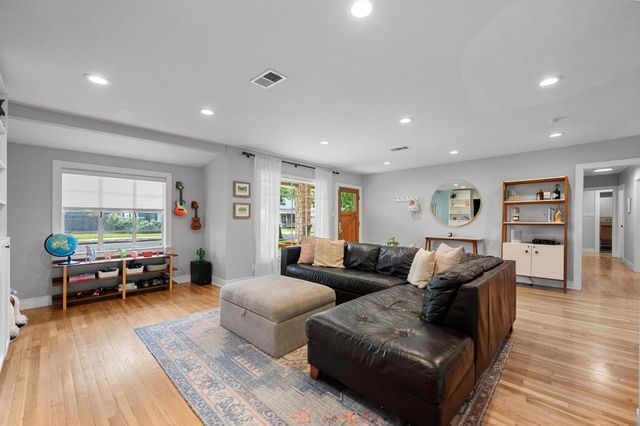 5008 W Frances PL, Austin, TX 78731