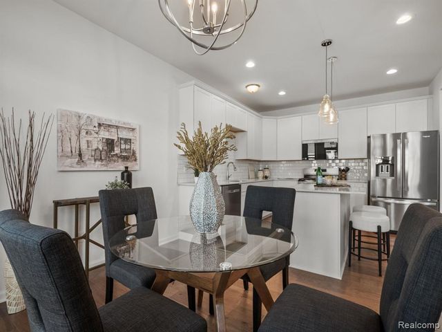 20787 Burn Drive, Macomb, MI 48044