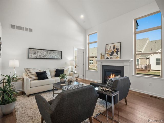 20787 Burn Drive, Macomb, MI 48044