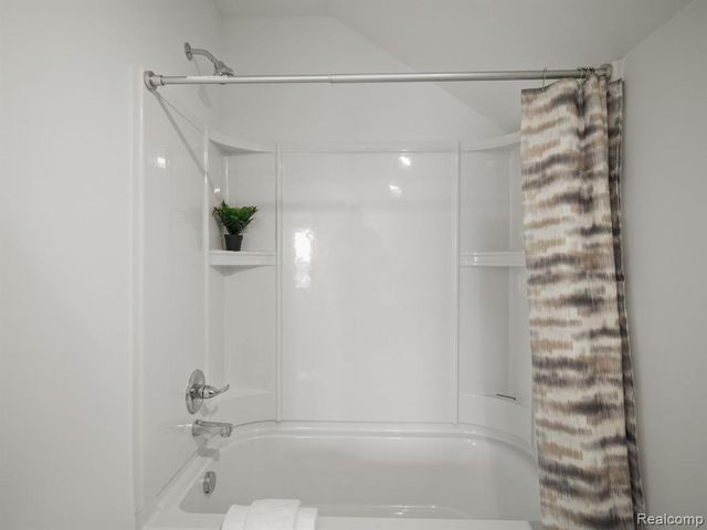 20787 Burn Drive, Macomb, MI 48044