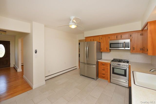 2 Augur Road, Airmont, NY 10901