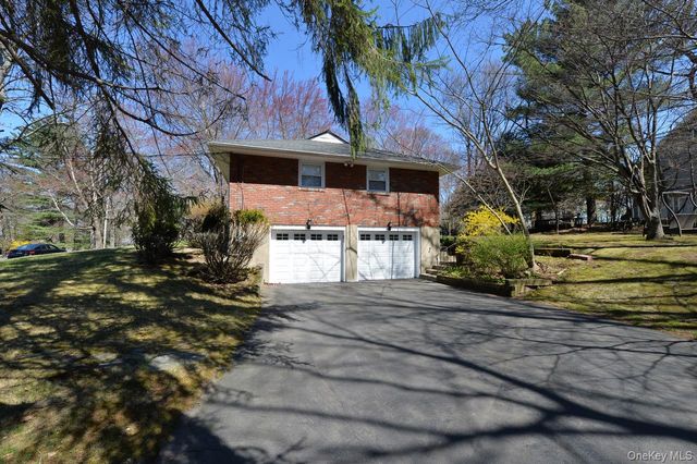 2 Augur Road, Airmont, NY 10901