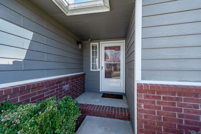 1616 N Redbarn St, Wichita, KS 67212