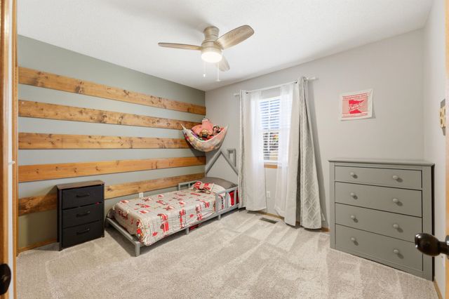 1616 N Redbarn St, Wichita, KS 67212