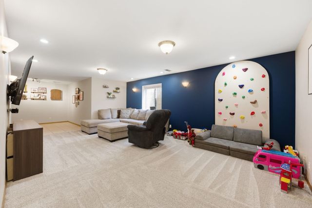 1616 N Redbarn St, Wichita, KS 67212