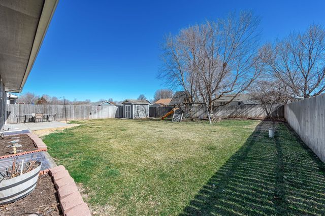 1616 N Redbarn St, Wichita, KS 67212