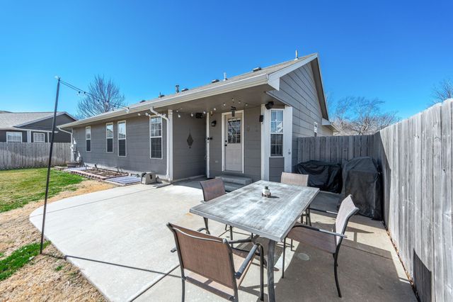 1616 N Redbarn St, Wichita, KS 67212