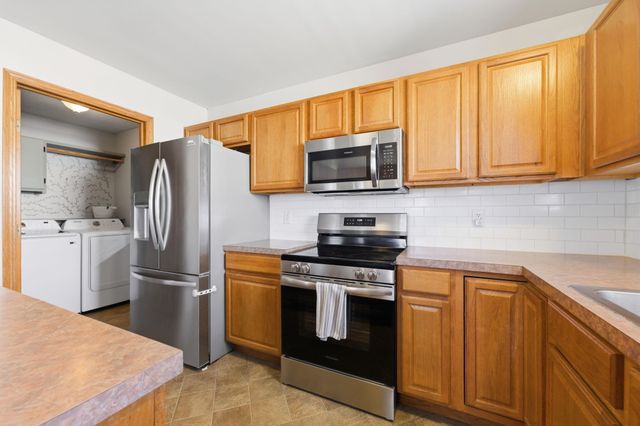 1616 N Redbarn St, Wichita, KS 67212