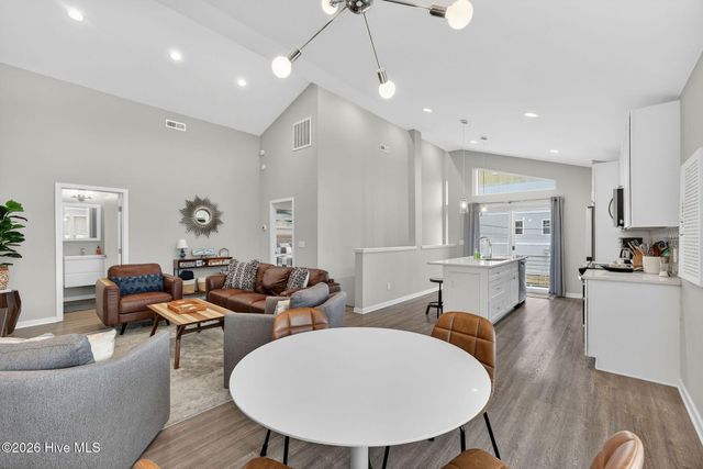 417 Greenville Avenue Unit 2, Carolina Beach, NC 28428